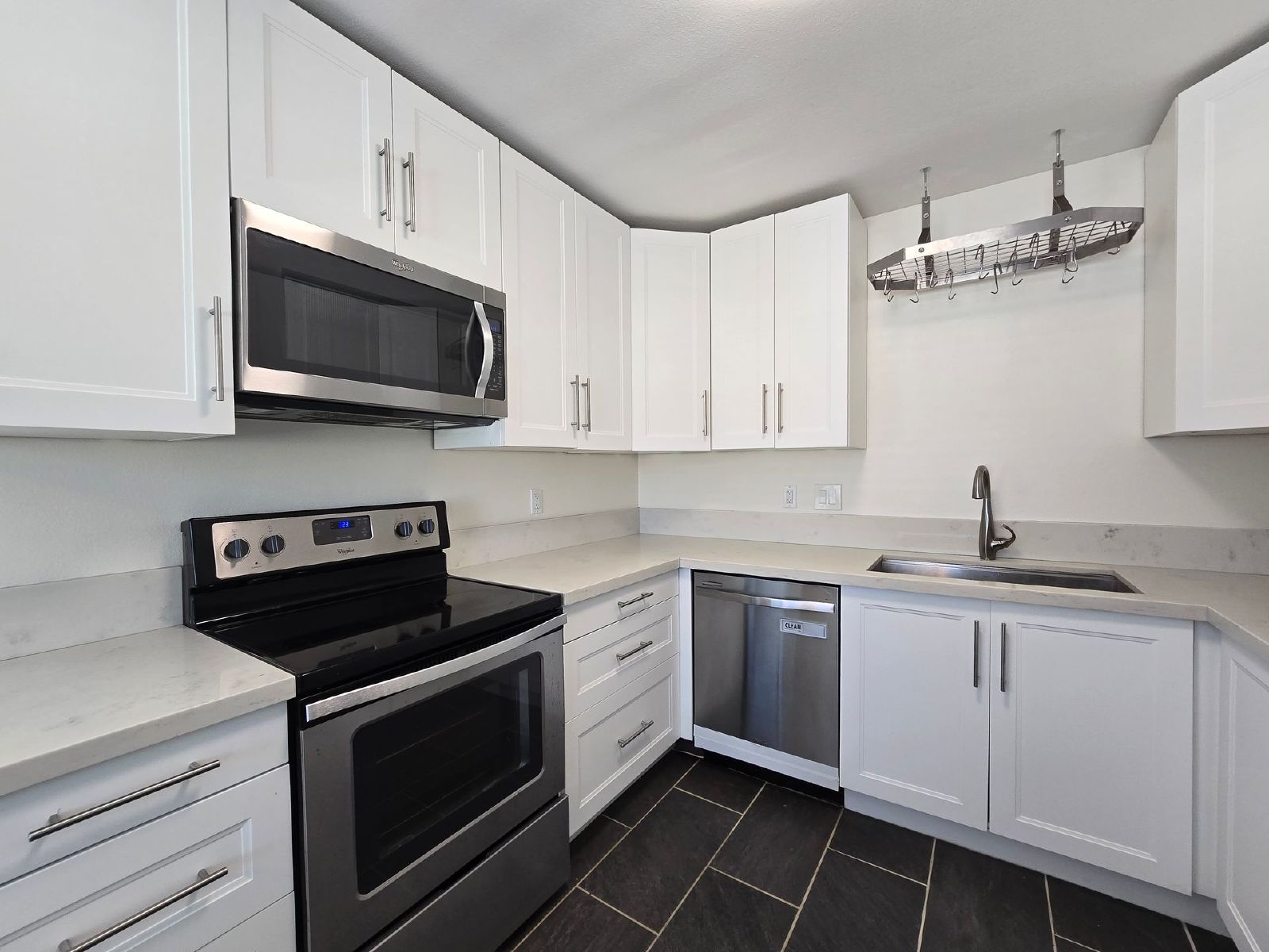 Spacious 2-Bedroom Condo in Vibrant North Park property image