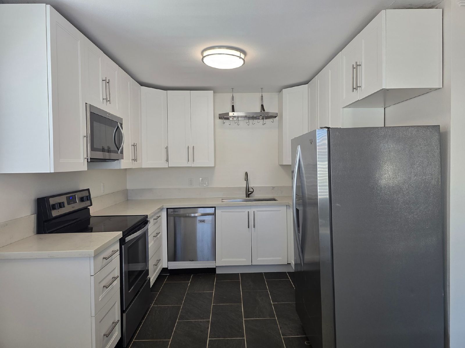 Spacious 2-Bedroom Condo in Vibrant North Park property image