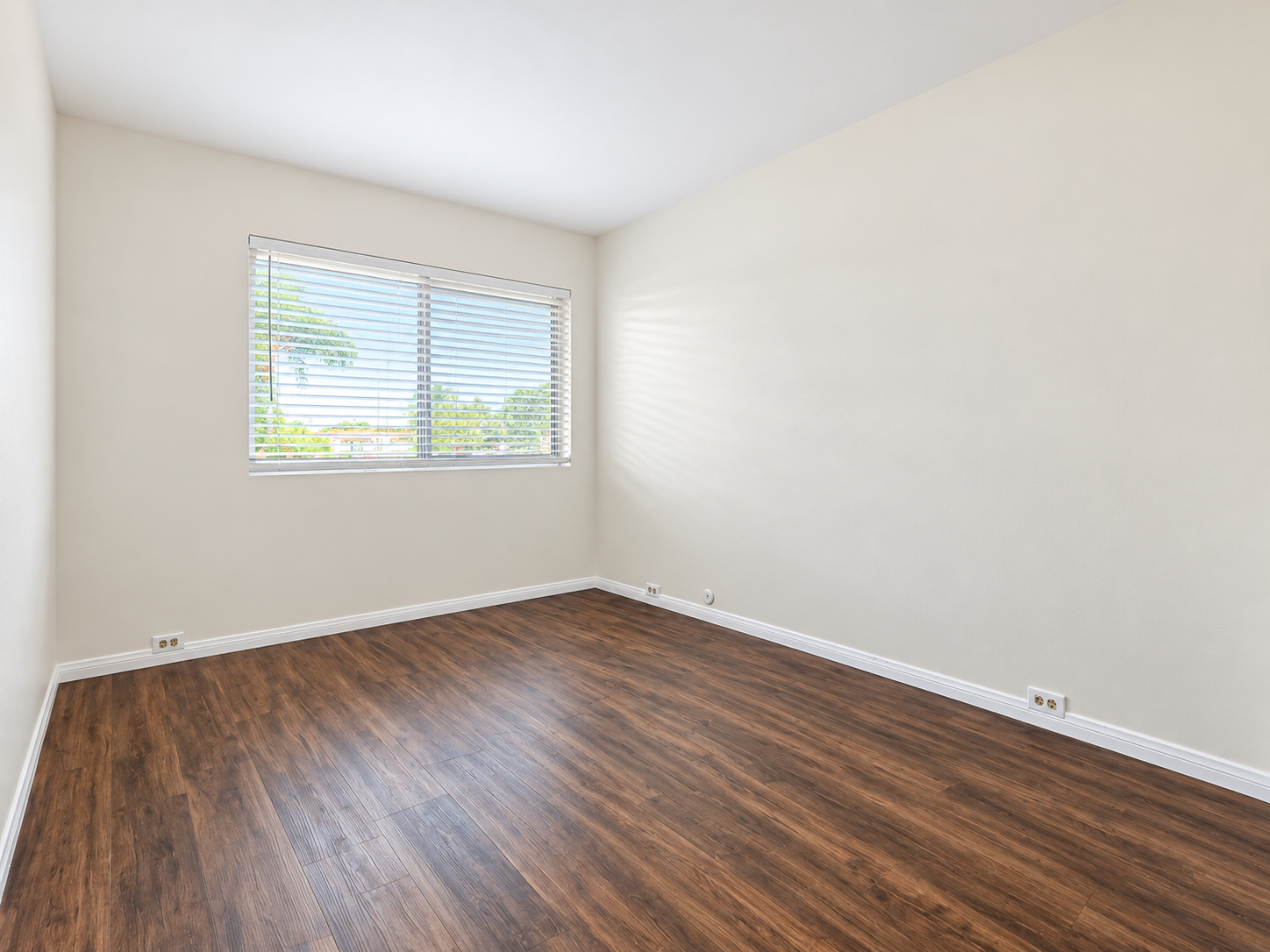 Spacious 3-Bedroom Townhome in a Prime Central San Diego Location property image