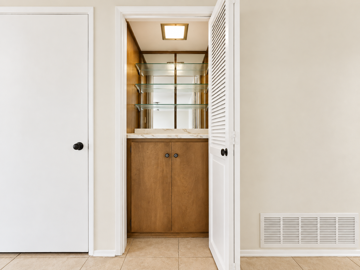 Spacious 3-Bedroom Townhome in a Prime Central San Diego Location property image