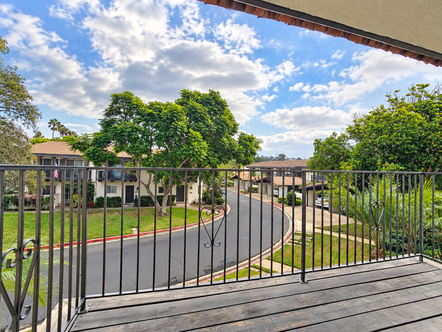 Spacious 3-Bedroom Townhome in a Prime Central San Diego Location property image