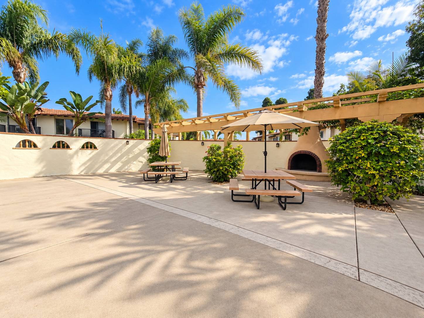 Spacious 3-Bedroom Townhome in a Prime Central San Diego Location property image