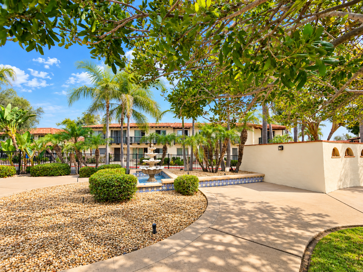 Spacious 3-Bedroom Townhome in a Prime Central San Diego Location property image