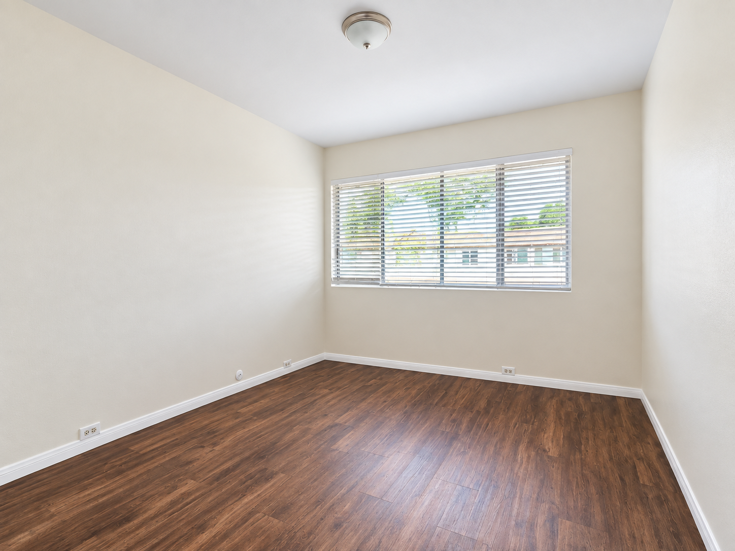 Spacious 3-Bedroom Townhome in a Prime Central San Diego Location property image