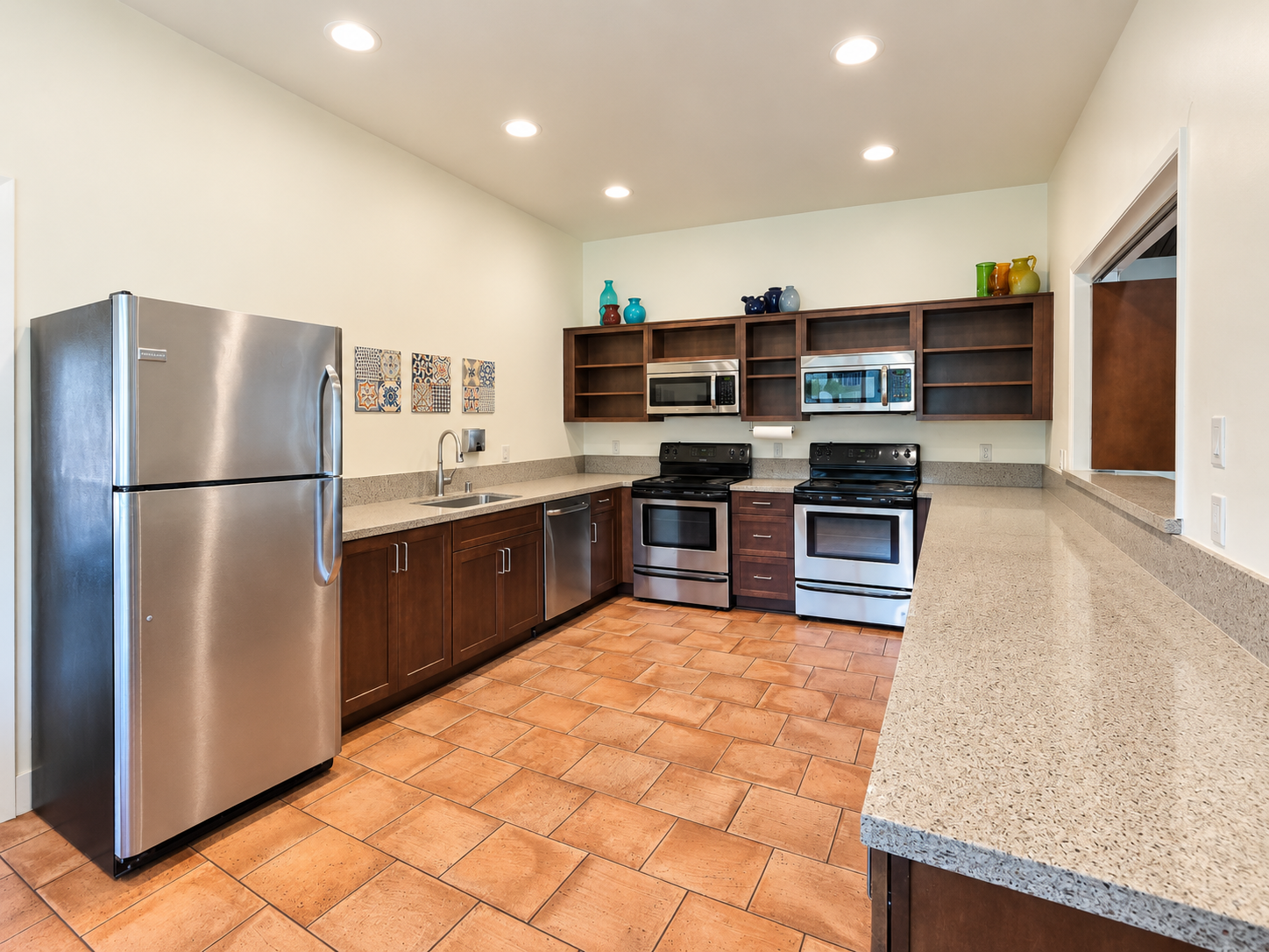 Spacious 3-Bedroom Townhome in a Prime Central San Diego Location property image