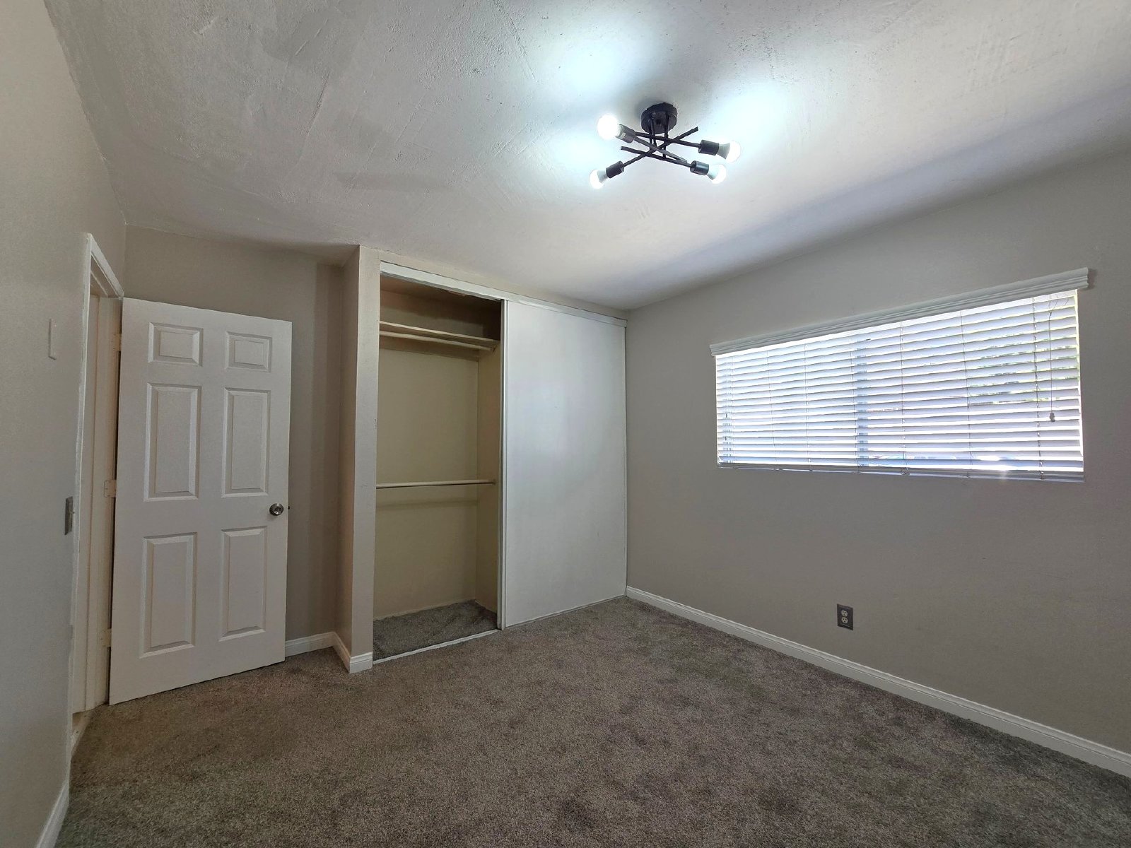Spacious Home in a Quiet Lemon Grove Neighborhood property image