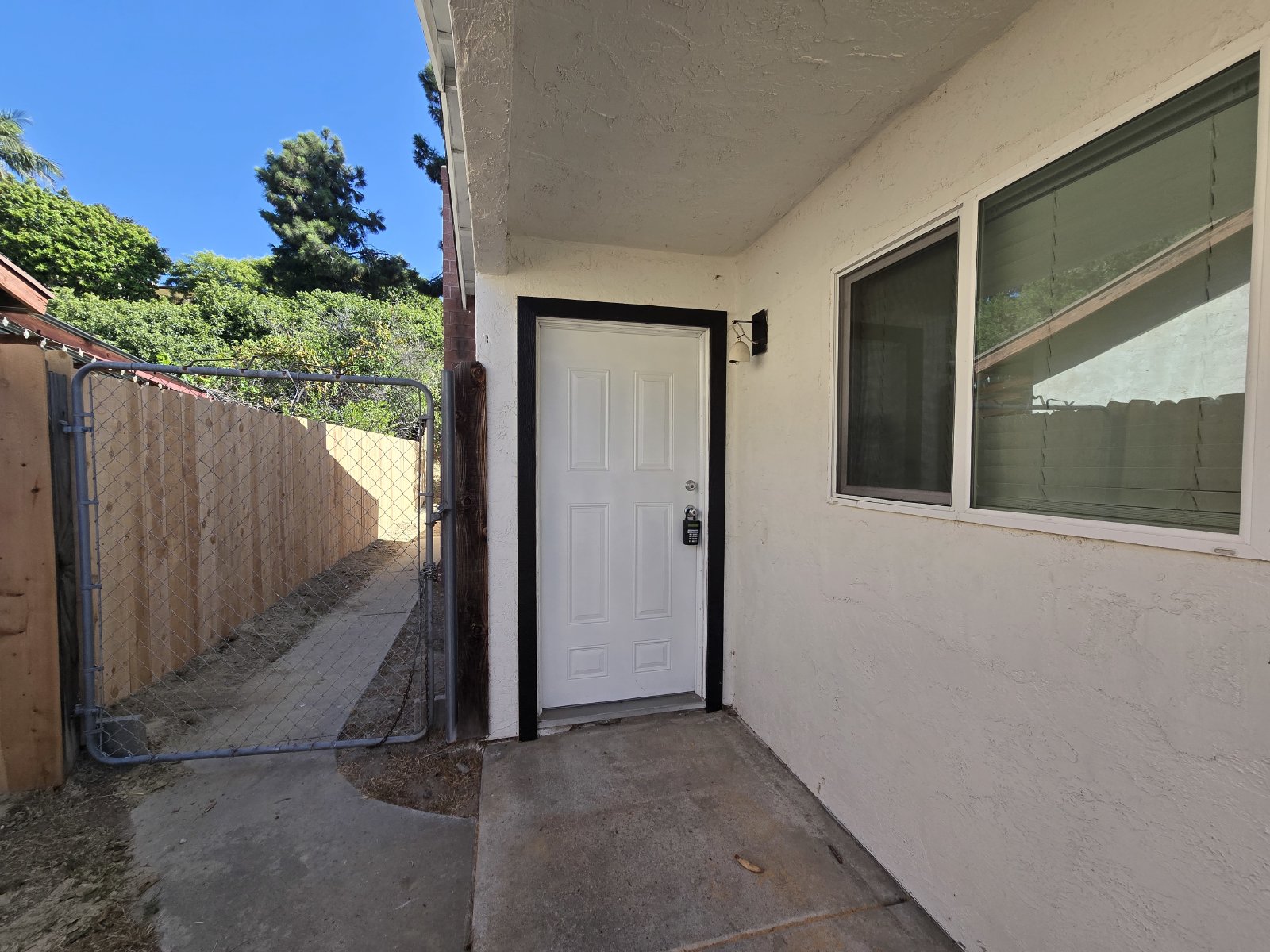 Spacious 4-Bedroom Home in Desirable Paradise Hills property image