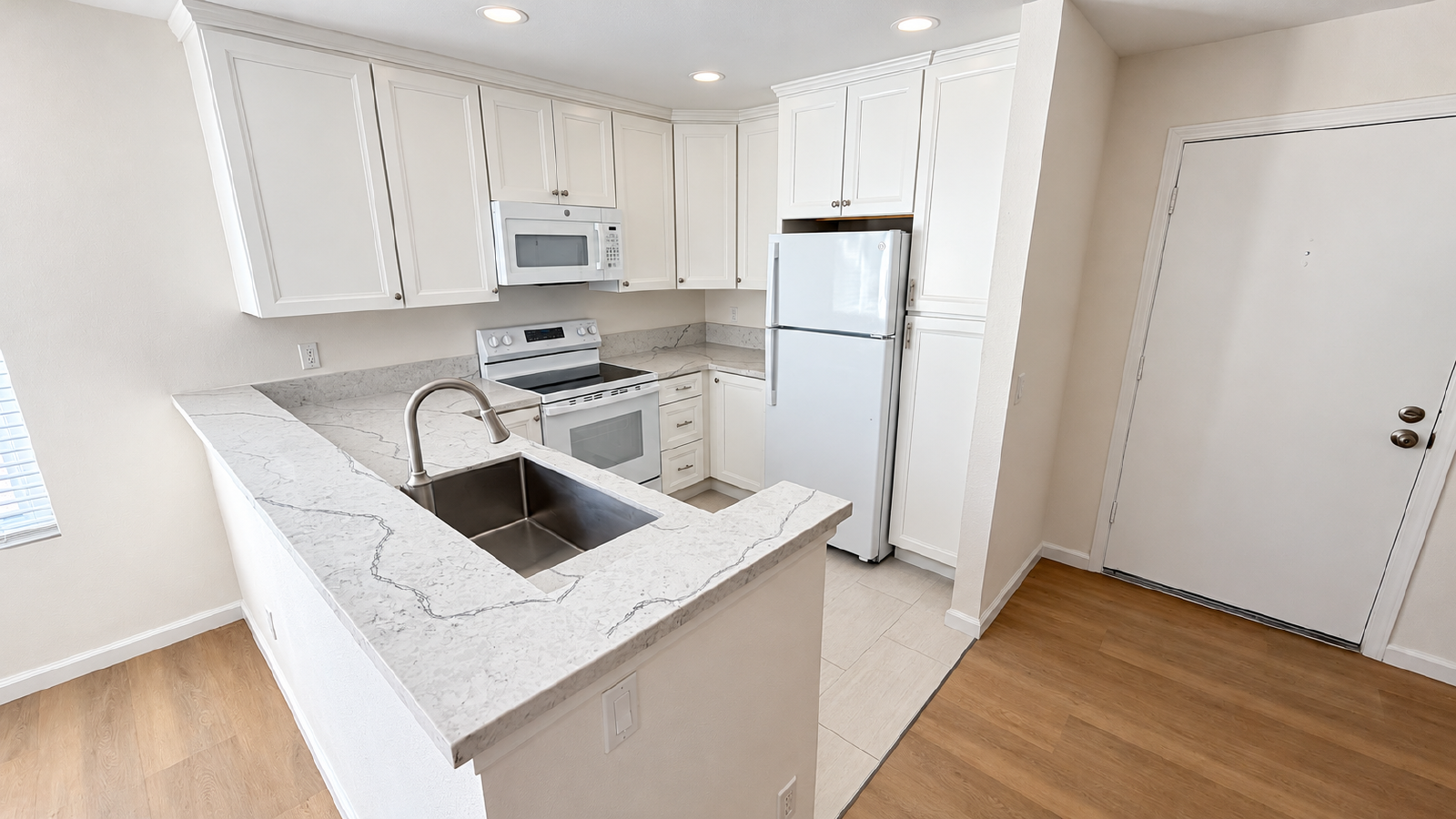Bright Upstairs 2 Bedroom, 2 Bath Apartment in Mira Mesa property image