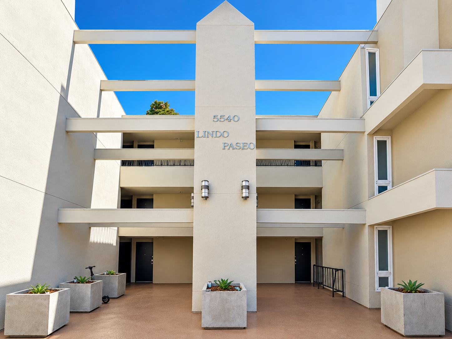 Partially furnished 2BR/2BA home with large deck! **MOVE-IN SPECIAL- GET $1000 OFF MOVE-IN FUNDS! property image