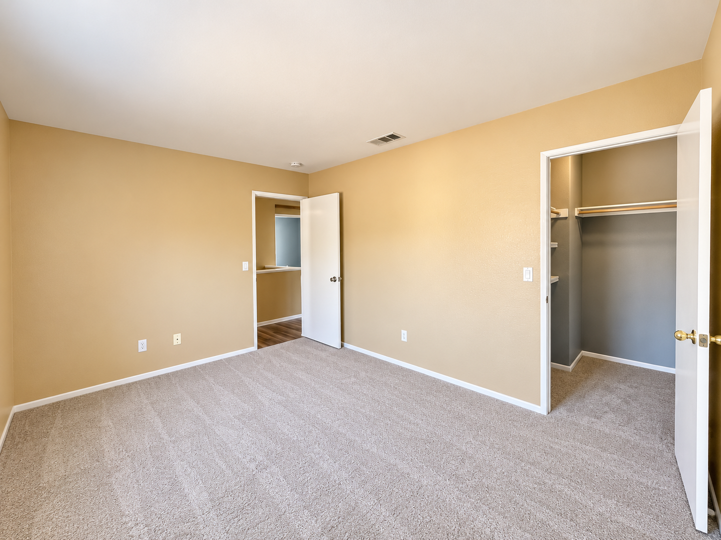 Spacious 4-Bedroom Home in Desirable Ocean View Hills property image