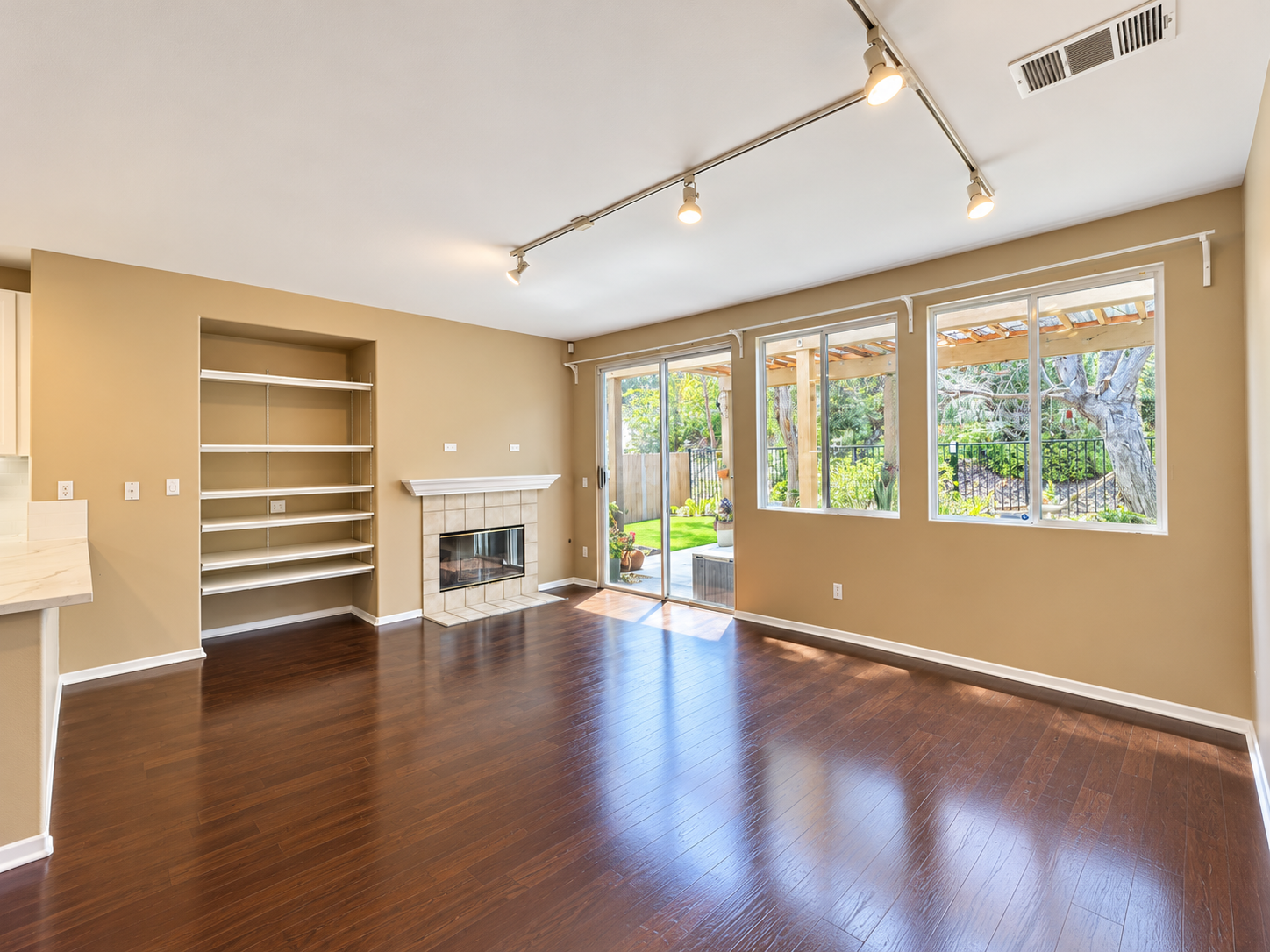 Spacious 4-Bedroom Home in Desirable Ocean View Hills property image