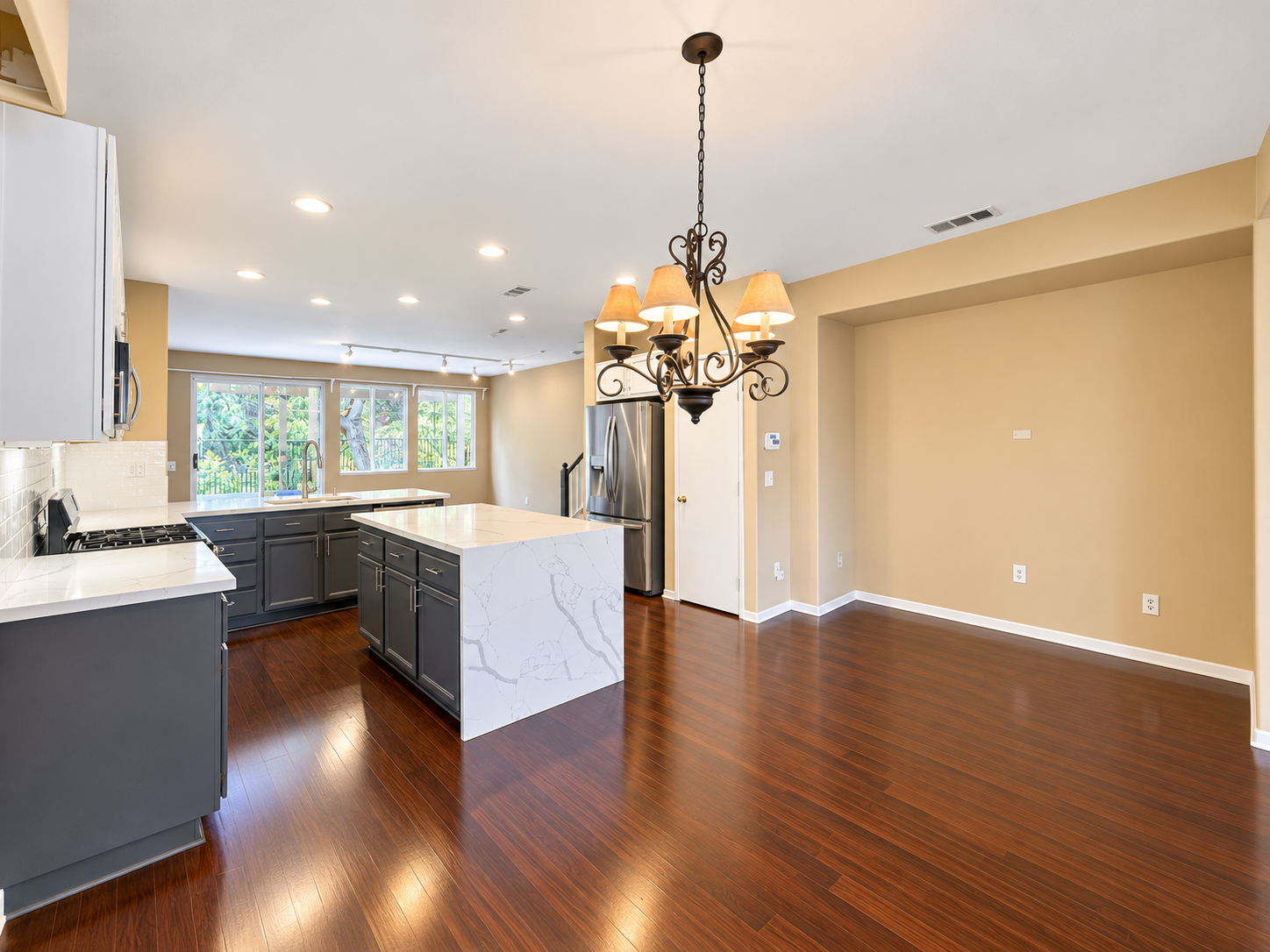 Spacious 4-Bedroom Home in Desirable Ocean View Hills property image