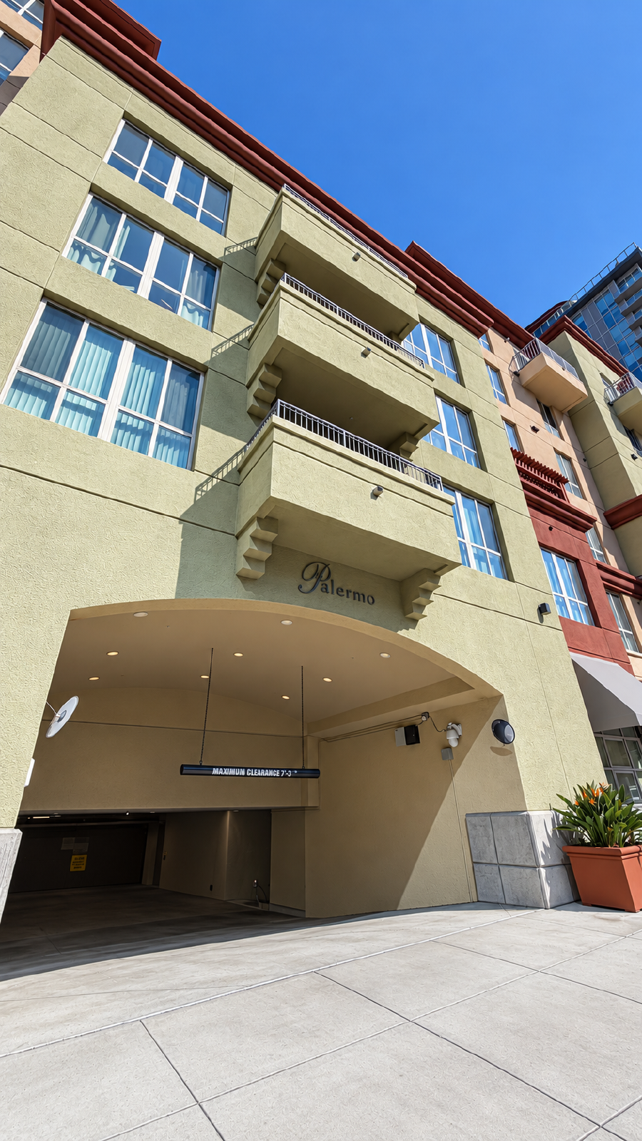 Spacious 1-Bedroom at Piazza Palermo with Parking & Resort-Style Amenities property image