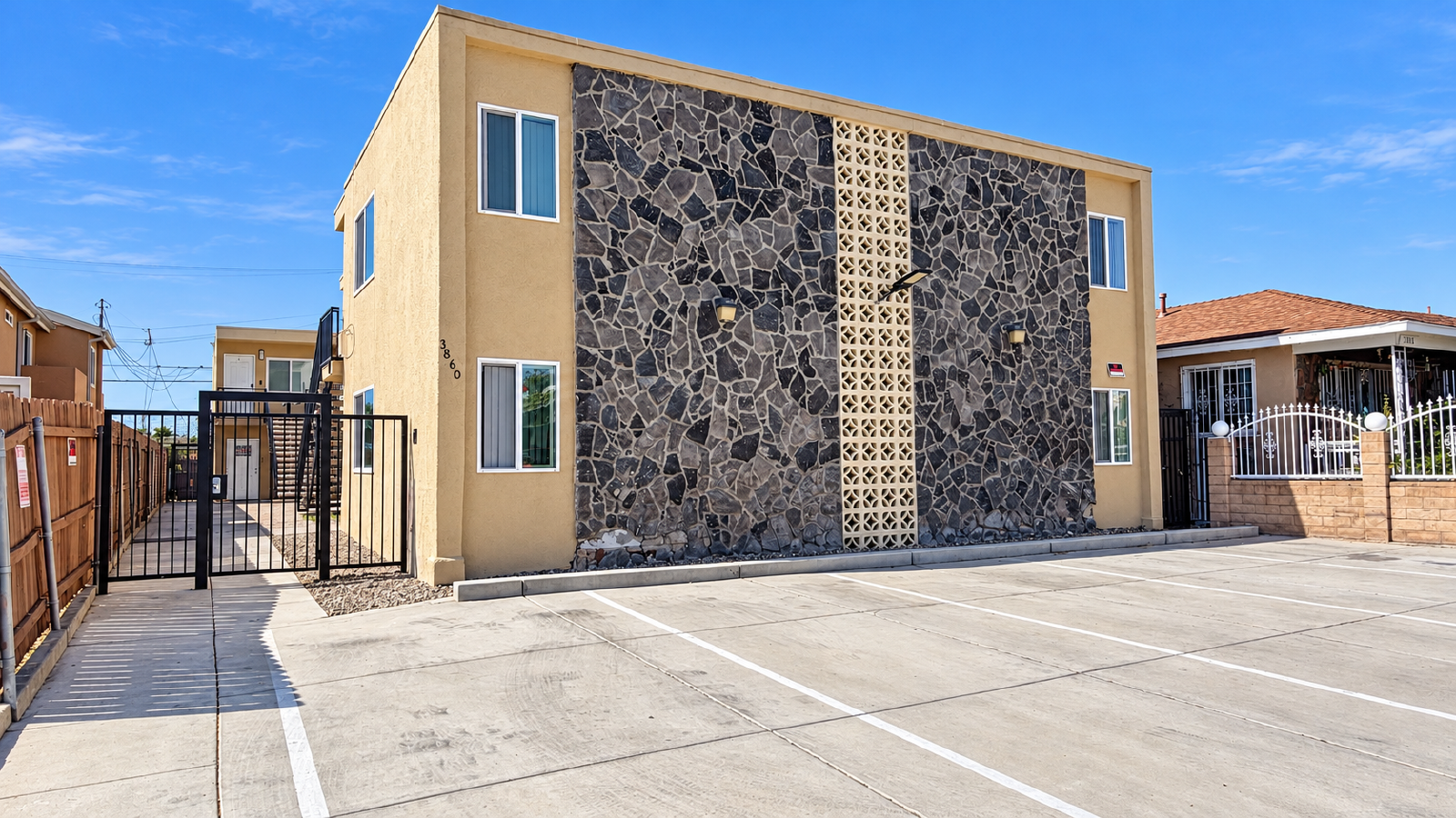 Beautifully Remodeled 1-Bedroom Apartment in Cherokee Point / North Park – Parking Included! property image