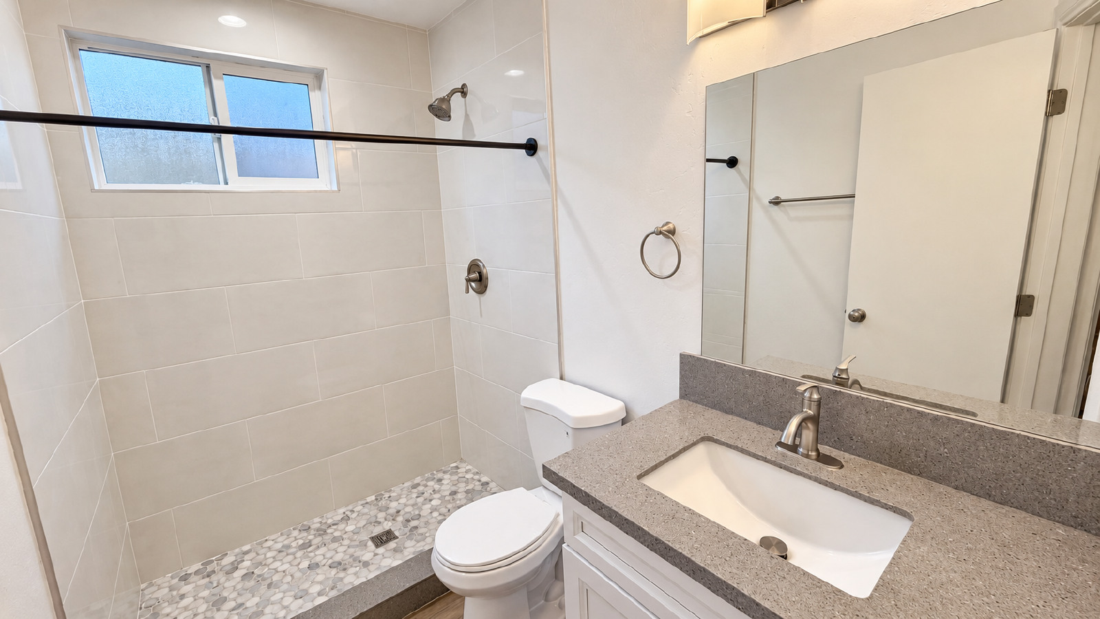 Beautifully Remodeled 1-Bedroom Apartment in Cherokee Point / North Park – Parking Included! property image