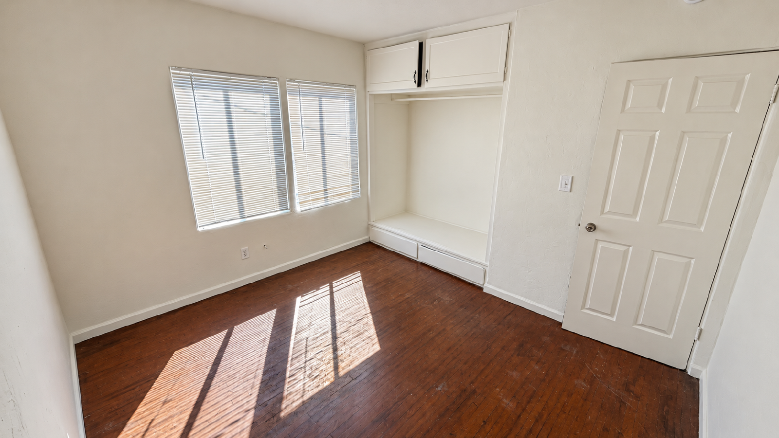 Bright & Charming 1-Bedroom with Updated Kitchen and Built-In Storage property image