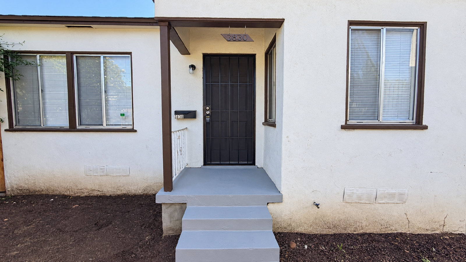 Bright & Charming 1-Bedroom with Updated Kitchen and Built-In Storage property image