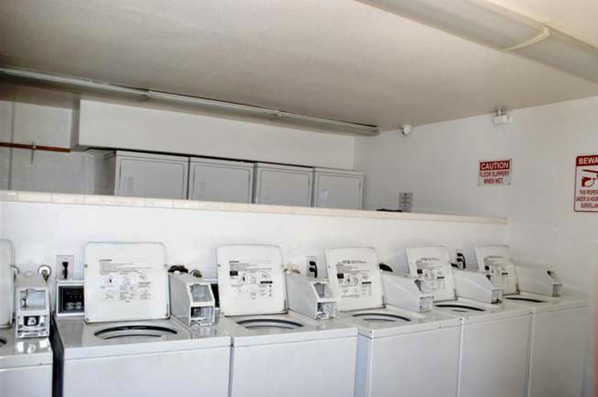 Beautifully remodeled 2 bedroom, 1.5 bathroom condo! property image